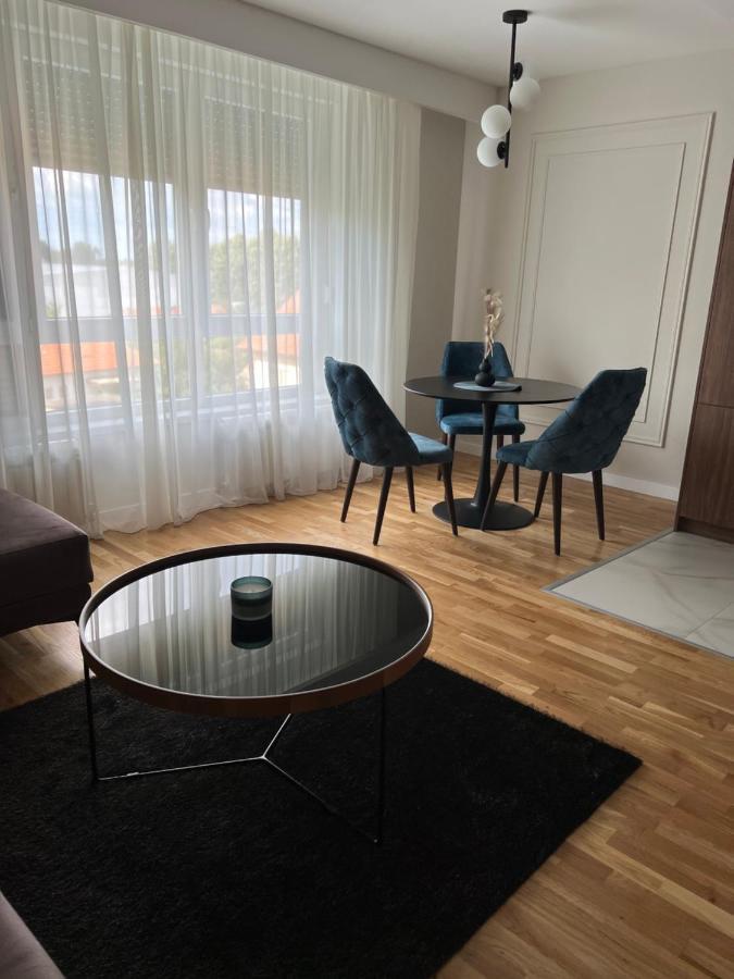 Lilly Lux Apartment Bijeljina Luaran gambar